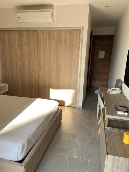Apartamento Luxury Condo, 2br Ph, 3ba, Private Rooftop, Sauna