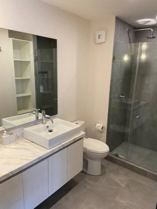 Apartamento Luxury Condo, 2br Ph, 3ba, Private Rooftop, Sauna *